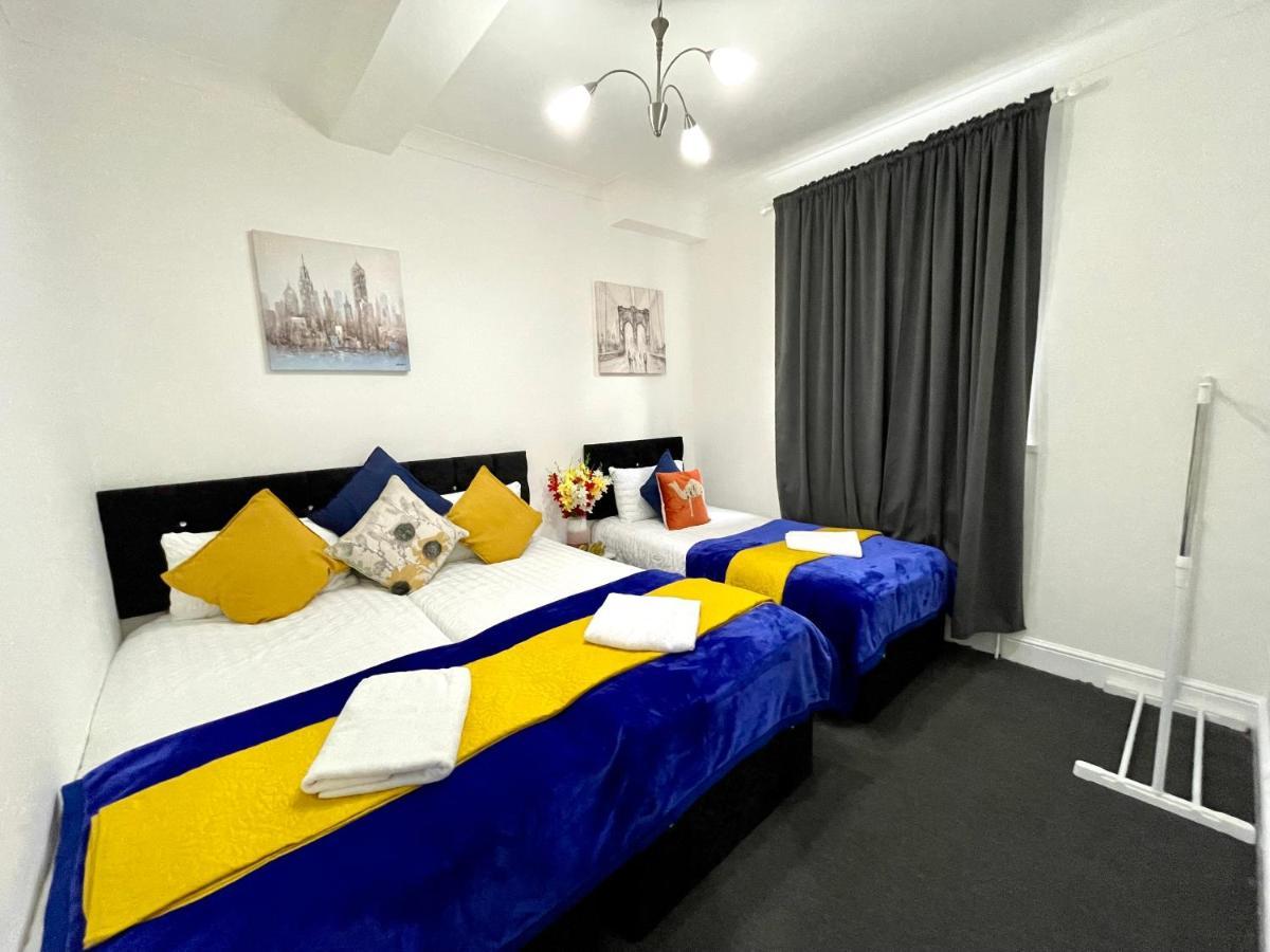 4 Bedrooms House, 3 Bathrooms , Separate Reception, Full Kitchen, Garden, Parking Λονδίνο Εξωτερικό φωτογραφία