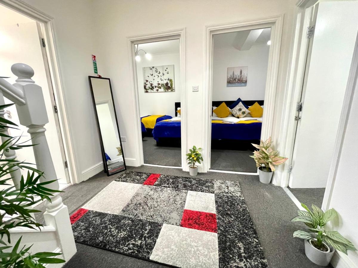 4 Bedrooms House, 3 Bathrooms , Separate Reception, Full Kitchen, Garden, Parking Λονδίνο Εξωτερικό φωτογραφία